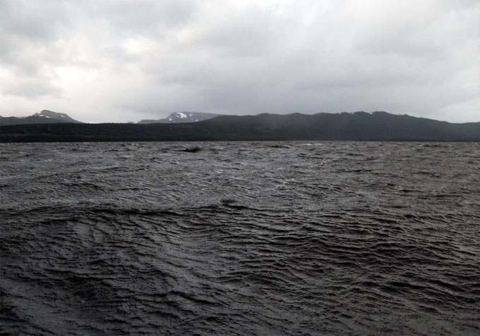 Laguna Parrillar, el refugio de los Salvelinus en Magallanes